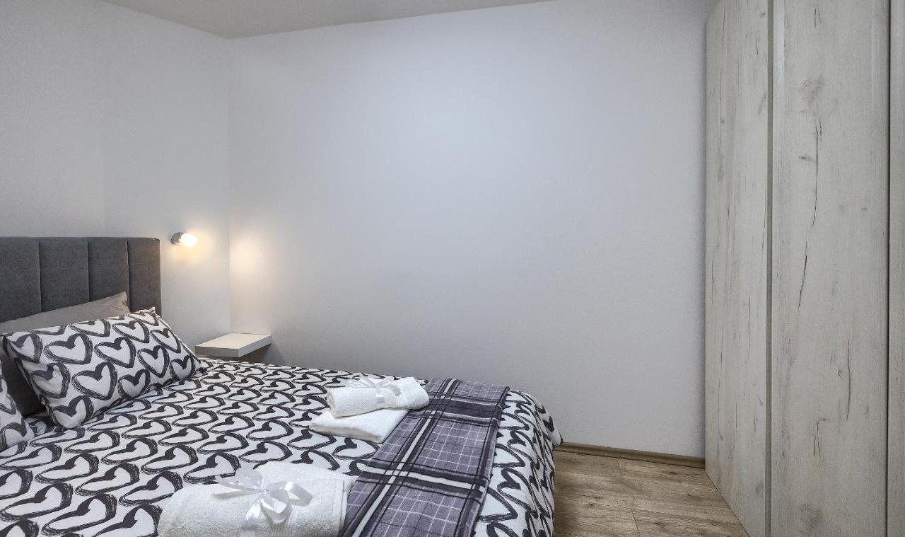 Studio Apartman Luka Pomer Dış mekan fotoğraf